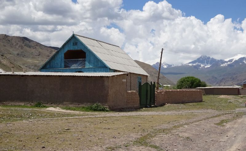 files/_uploads/2010_52q_Kyrgyzstan_d12/d12_TrailNM2.jpg