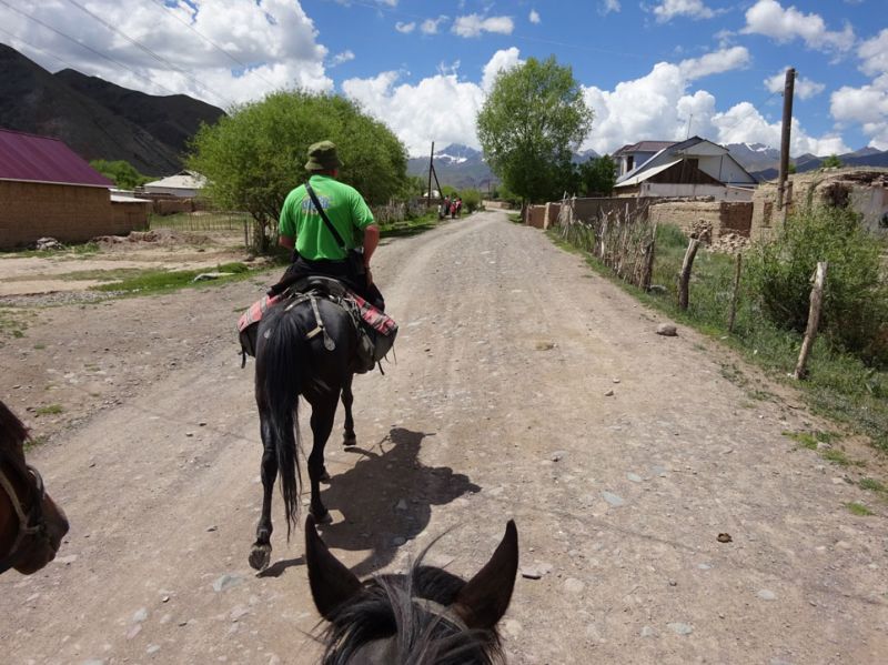 files/_uploads/2010_52q_Kyrgyzstan_d12/d12_TrailNM3.jpg