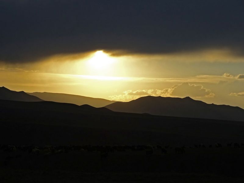 files/_uploads/2010_52y_Kyrgyzstan_d4/d4_Sonnenuntergang1.jpg